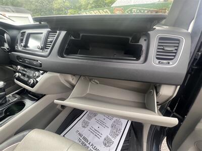 2017 Kia Sedona LX - Photo 41 - Madison, OH 44057