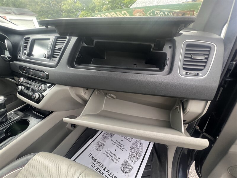 2017 Kia Sedona LX - Photo 41 - Madison, OH 44057