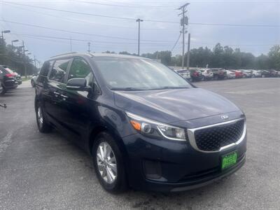 2017 Kia Sedona LX   - Photo 3 - Madison, OH 44057