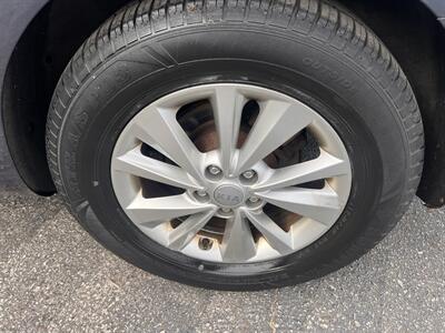 2017 Kia Sedona LX - Photo 47 - Madison, OH 44057
