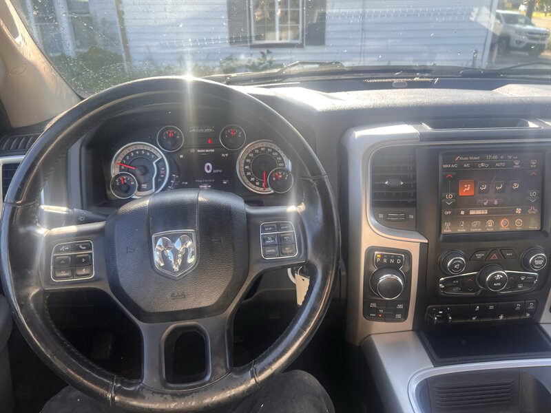 2016 RAM 1500 Big Horn - Photo 12 - Madison, OH 44057