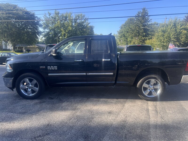 2016 RAM 1500 Big Horn - Photo 8 - Madison, OH 44057