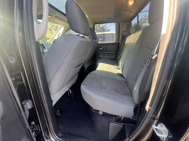 2016 RAM 1500 Big Horn - Photo 26 - Madison, OH 44057