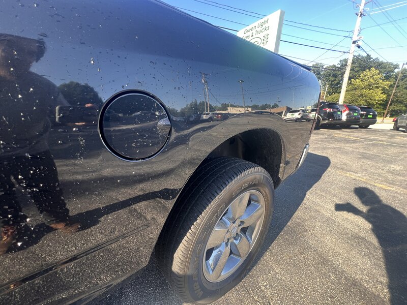 2016 RAM 1500 Big Horn - Photo 29 - Madison, OH 44057
