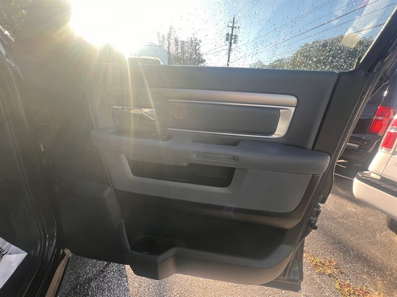 2016 RAM 1500 Big Horn - Photo 39 - Madison, OH 44057