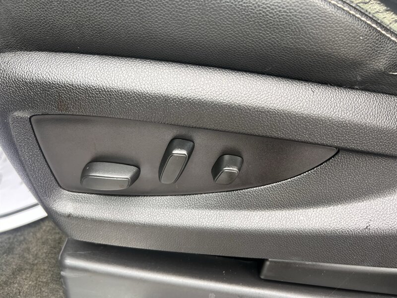 2017 Chevrolet Tahoe LT - Photo 13 - Madison, OH 44057