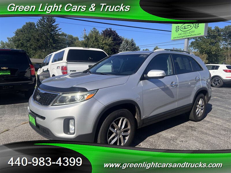 2015 Kia Sorento LX   - Photo 1 - Madison, OH 44057