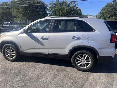 2015 Kia Sorento LX   - Photo 8 - Madison, OH 44057
