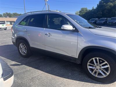 2015 Kia Sorento LX   - Photo 4 - Madison, OH 44057
