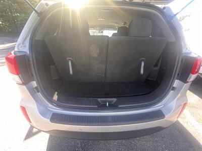 2015 Kia Sorento LX   - Photo 18 - Madison, OH 44057