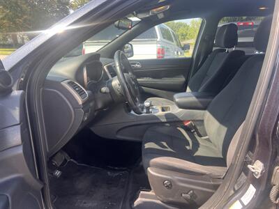 2015 Jeep Grand Cherokee Laredo - Photo 9 - Madison, OH 44057