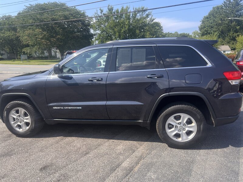 2015 Jeep Grand Cherokee Laredo - Photo 8 - Madison, OH 44057