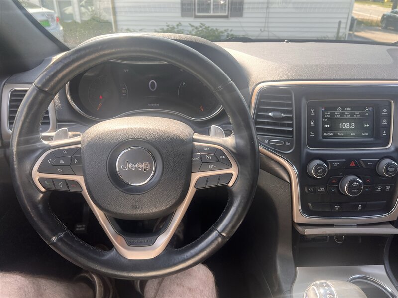2015 Jeep Grand Cherokee Laredo - Photo 10 - Madison, OH 44057