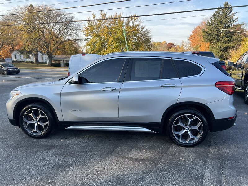 2017 BMW X1 xDrive28i - Photo 8 - Madison, OH 44057