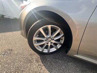 2013 Toyota Avalon XLE Touring - Photo 42 - Madison, OH 44057