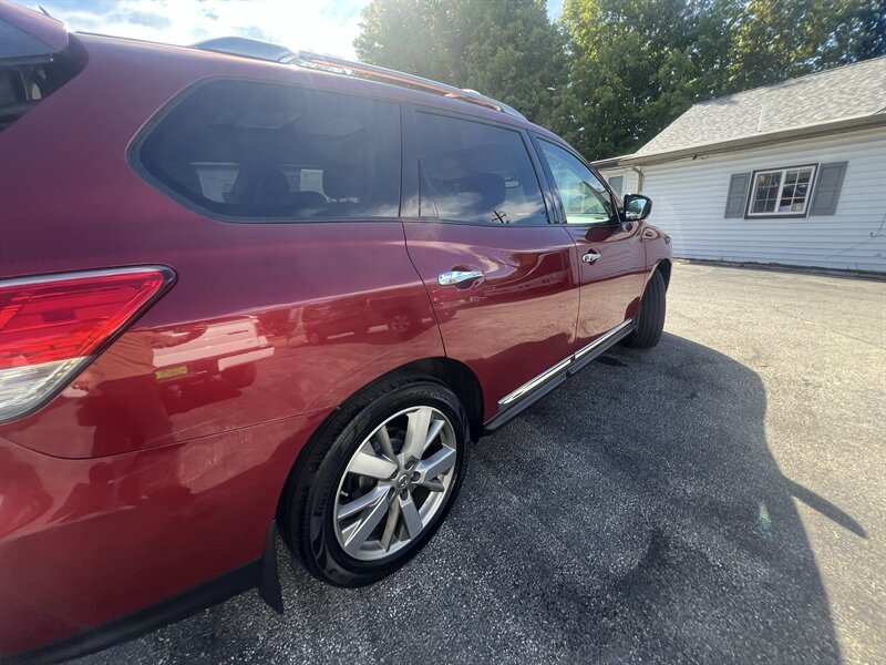 2016 Nissan Pathfinder Platinum - Photo 44 - Madison, OH 44057