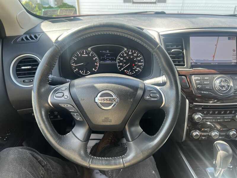 2016 Nissan Pathfinder Platinum - Photo 15 - Madison, OH 44057
