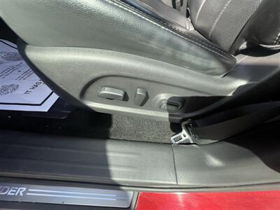 2016 Nissan Pathfinder Platinum - Photo 11 - Madison, OH 44057