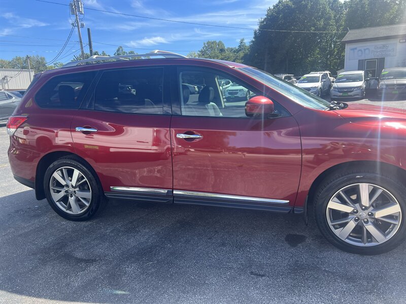 2016 Nissan Pathfinder Platinum - Photo 6 - Madison, OH 44057