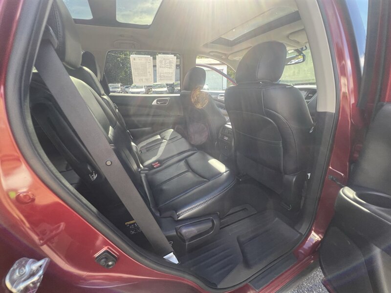 2016 Nissan Pathfinder Platinum - Photo 43 - Madison, OH 44057