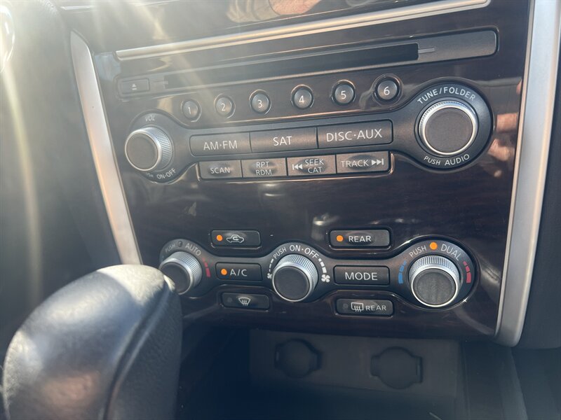 2016 Nissan Pathfinder Platinum - Photo 24 - Madison, OH 44057