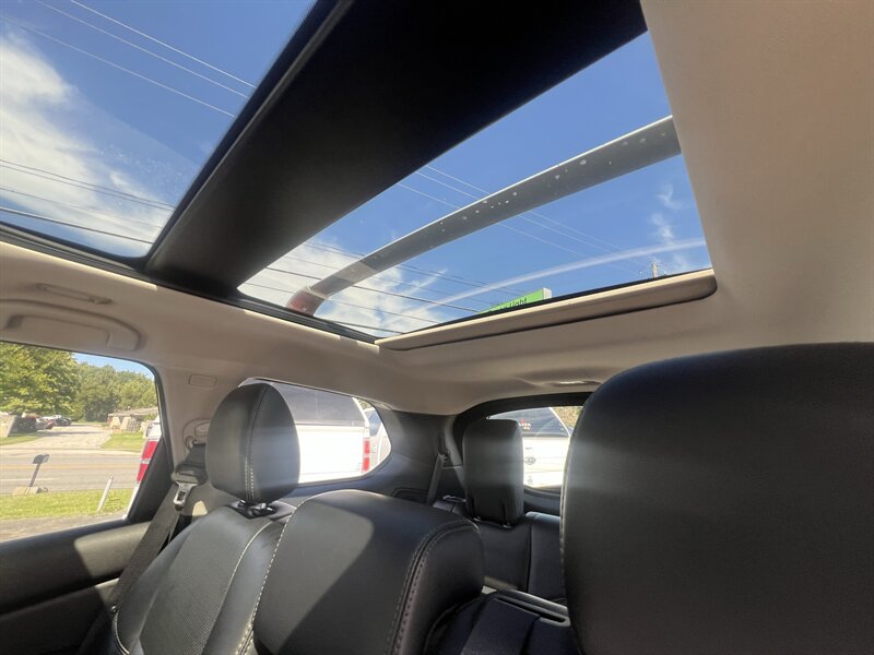 2016 Nissan Pathfinder Platinum - Photo 36 - Madison, OH 44057