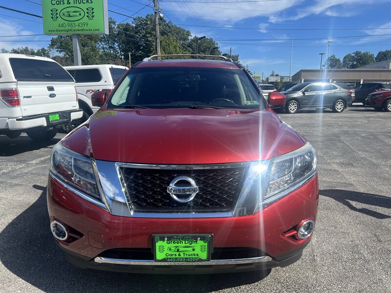 2016 Nissan Pathfinder Platinum - Photo 2 - Madison, OH 44057