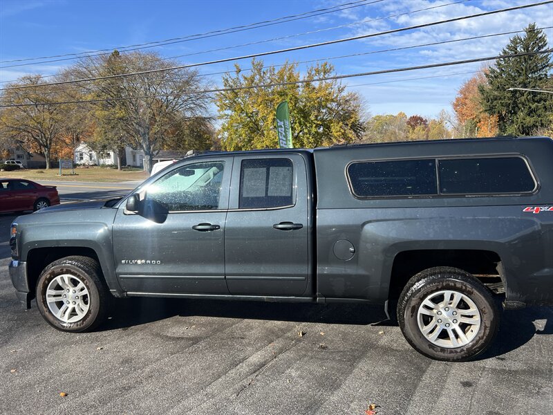 2017 Chevrolet Silverado 1500 LT - Photo 8 - Madison, OH 44057