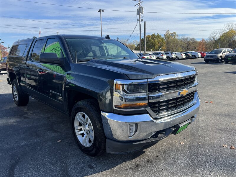2017 Chevrolet Silverado 1500 LT - Photo 3 - Madison, OH 44057