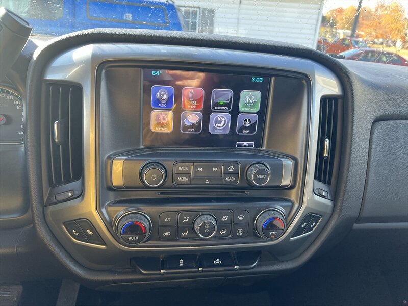 2017 Chevrolet Silverado 1500 LT - Photo 12 - Madison, OH 44057