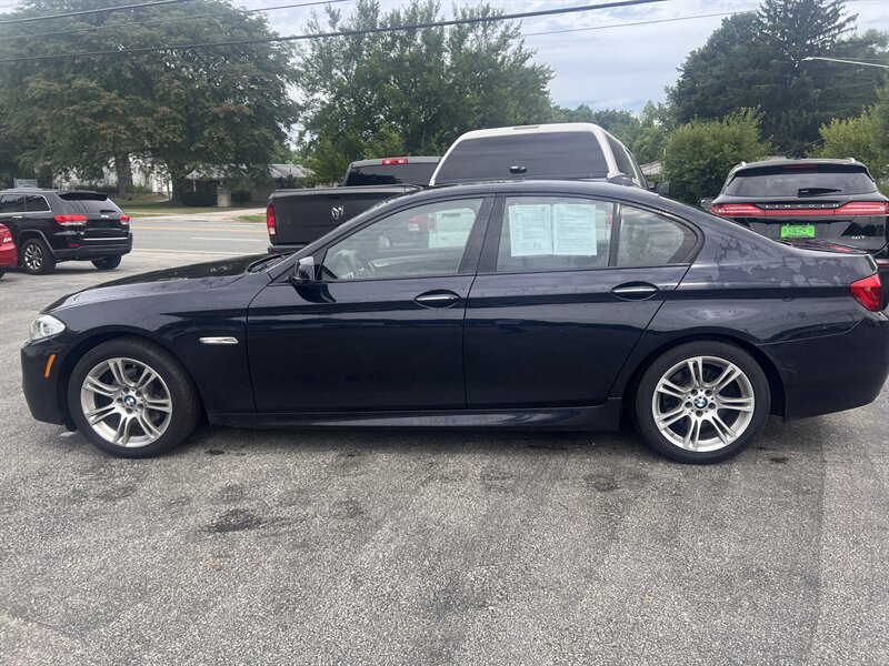 2013 BMW 5 Series 528i xDrive - Photo 8 - Madison, OH 44057