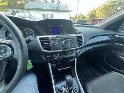 2017 Honda Accord LX - Photo 15 - Madison, OH 44057