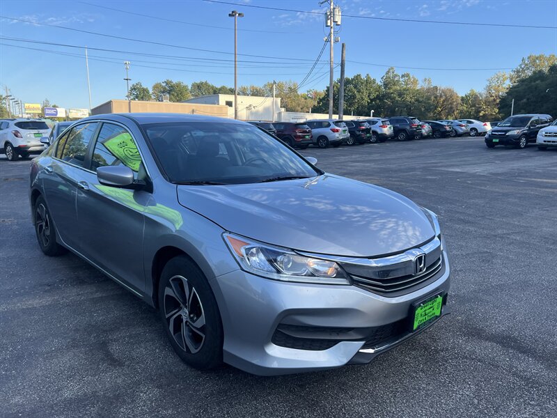 2017 Honda Accord LX - Photo 3 - Madison, OH 44057