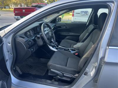 2017 Honda Accord LX - Photo 9 - Madison, OH 44057