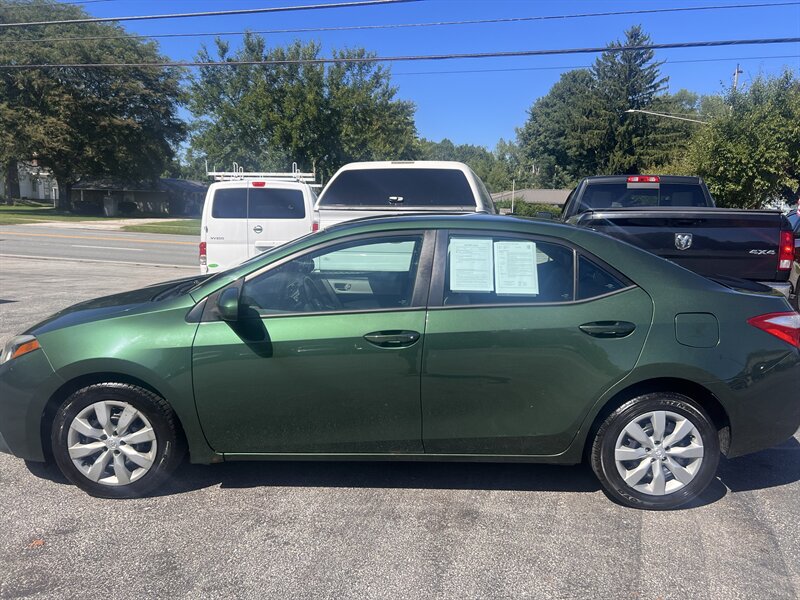 2014 Toyota Corolla LE - Photo 8 - Madison, OH 44057