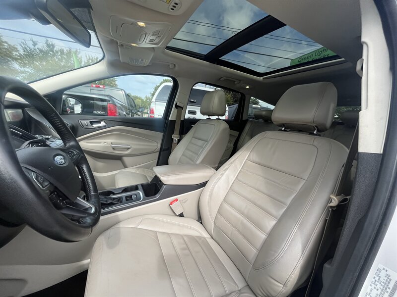 2017 Ford Escape Titanium - Photo 8 - Madison, OH 44057