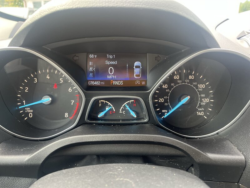 2017 Ford Escape Titanium - Photo 16 - Madison, OH 44057