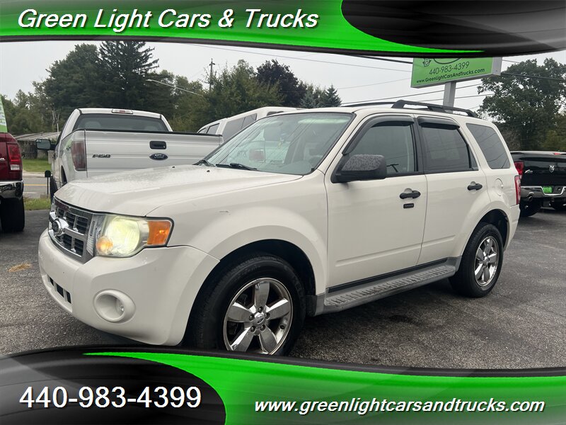 2010 Ford Escape XLT   - Photo 1 - Madison, OH 44057