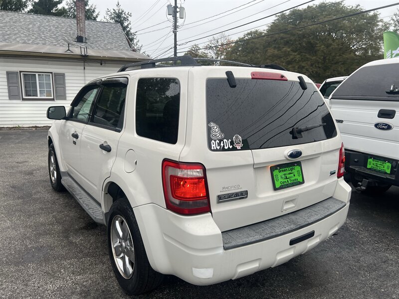 2010 Ford Escape XLT - Photo 7 - Madison, OH 44057