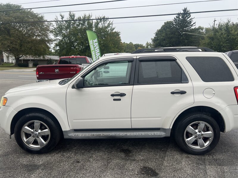 2010 Ford Escape XLT - Photo 8 - Madison, OH 44057