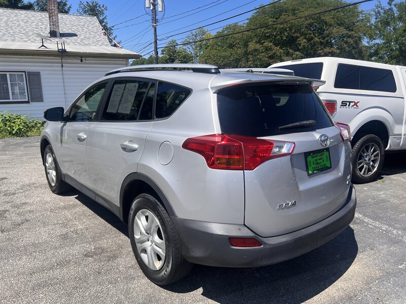 2015 Toyota RAV4 LE - Photo 7 - Madison, OH 44057