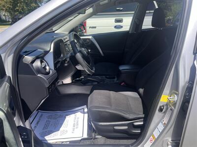 2015 Toyota RAV4 LE - Photo 9 - Madison, OH 44057