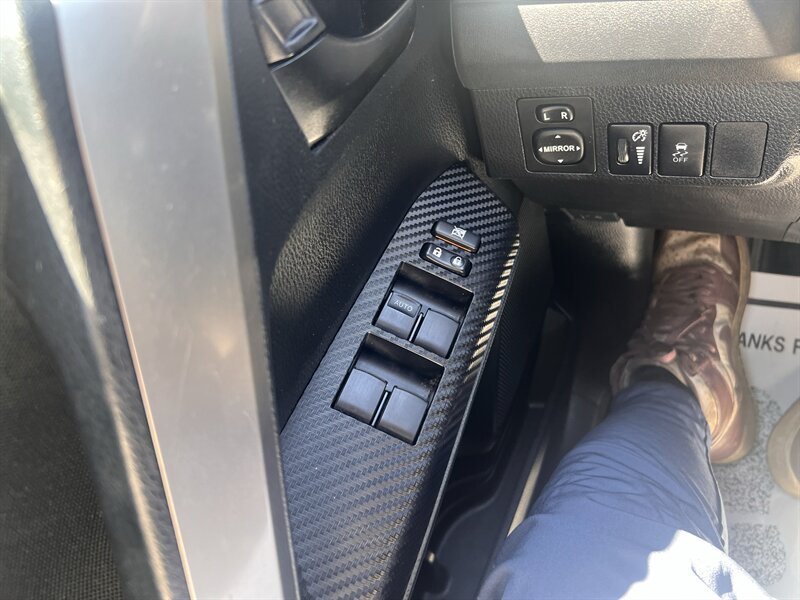 2015 Toyota RAV4 LE - Photo 15 - Madison, OH 44057