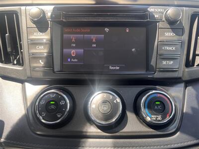 2015 Toyota RAV4 LE - Photo 17 - Madison, OH 44057