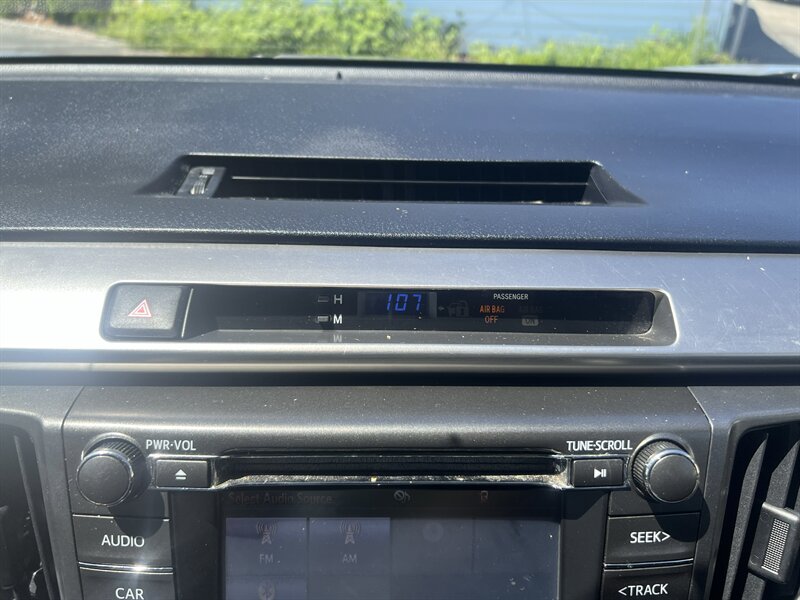 2015 Toyota RAV4 LE - Photo 23 - Madison, OH 44057