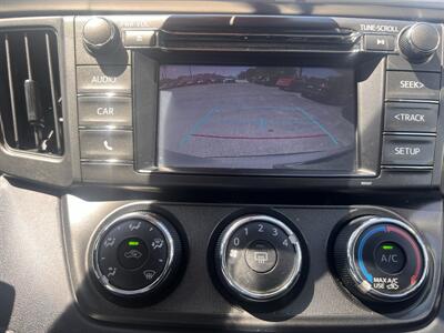 2015 Toyota RAV4 LE - Photo 18 - Madison, OH 44057