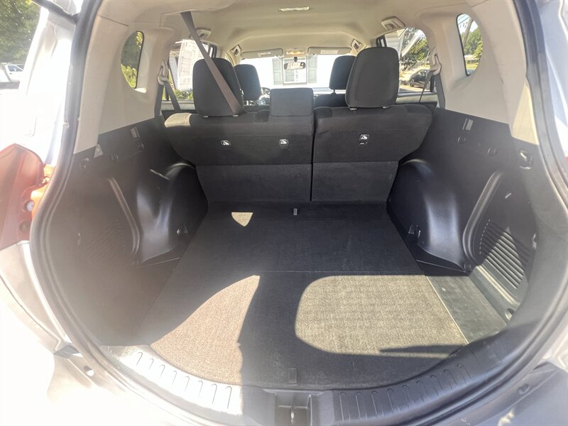 2015 Toyota RAV4 LE - Photo 30 - Madison, OH 44057