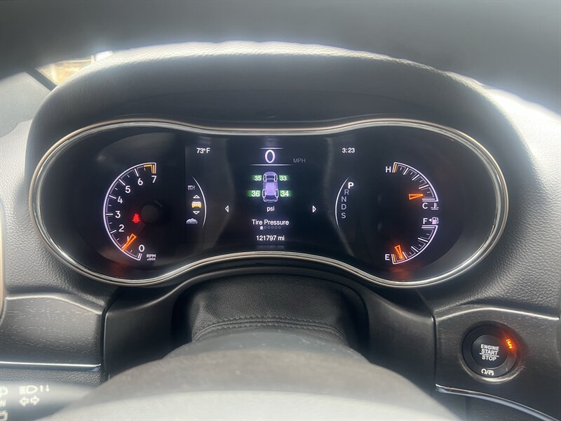 2015 Jeep Grand Cherokee Limited - Photo 14 - Madison, OH 44057