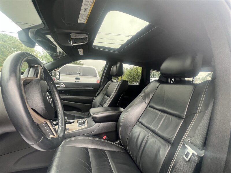 2015 Jeep Grand Cherokee Limited - Photo 30 - Madison, OH 44057