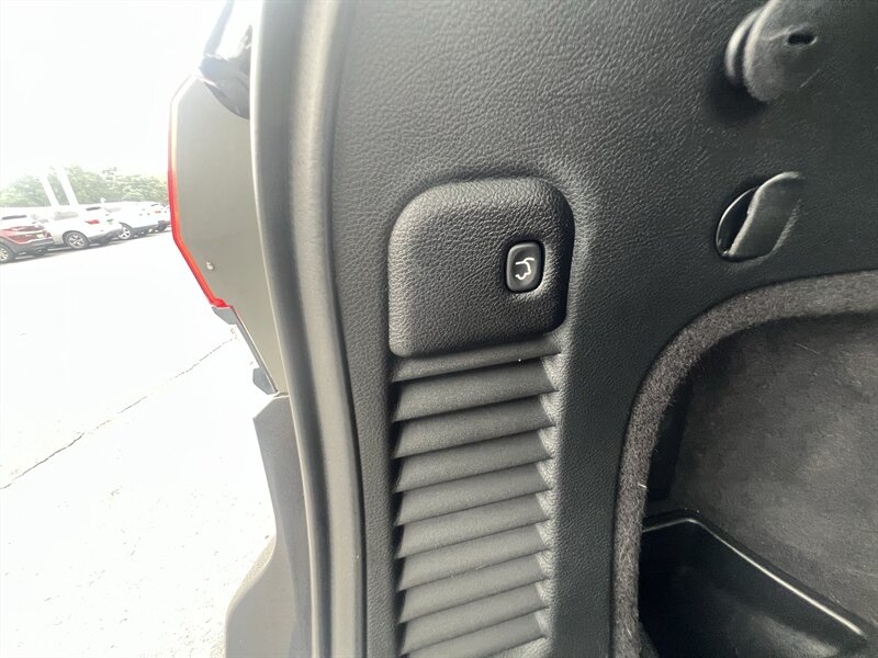 2015 Jeep Grand Cherokee Limited - Photo 37 - Madison, OH 44057